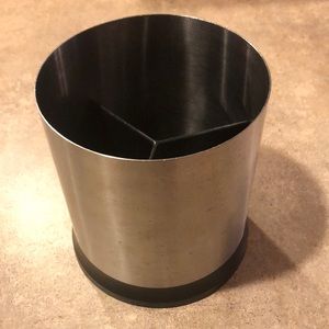 Rotating kitchen utensil holder